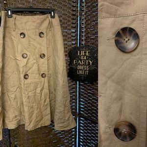 A-line Big Button Skirt (vintage feel)